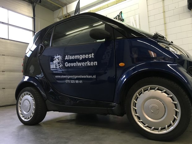 bedrijfsnaam op auto